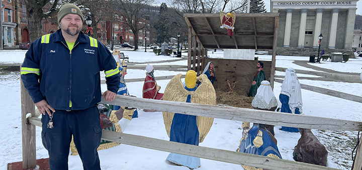 Norwich DPW employee restores downtown Nativity scene